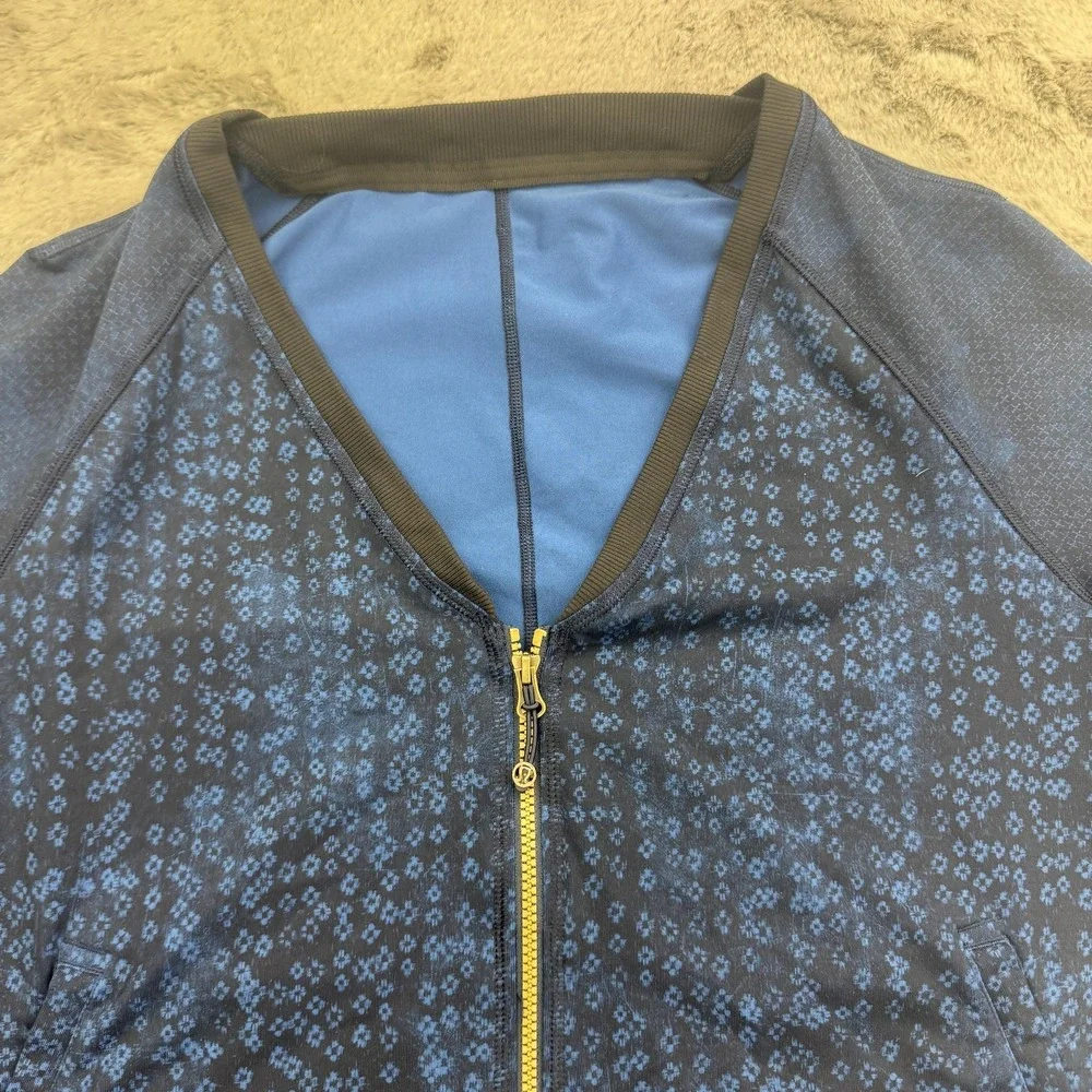 Lululemon Jacket Womens 10 Blue Geometric Full Zip Thumbholes Athletic Yoga